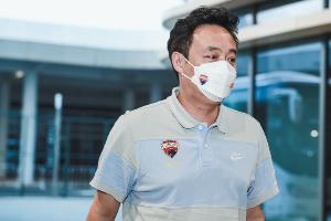 記者：前深足總經(jīng)理丁勇因受賄和職務(wù)侵占被判12年，合并執(zhí)行11年