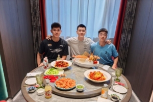 黃秋實(shí)&張峻豪被停賽3年！楊鳴曬合照：犯錯(cuò)就要承擔(dān)后果積極面對(duì)