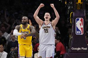 夸梅-布朗：詹姆斯小心別被NBA抓到把柄 約基奇也再拿不到MVP了