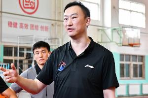 媒體人：青島一線隊夏訓不到10人 教練組期待通過夏聯(lián)考察年輕人