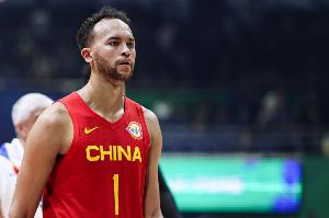 李凱爾曬亞洲杯中國男籃海報(bào)：贏下勝利吧 兄弟們！??