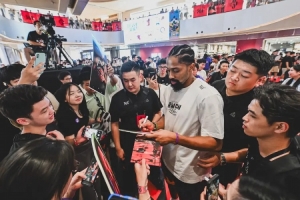 丁威迪中國行——武漢 球館突襲同草根訓練，終端會面與球迷聯(lián)歡