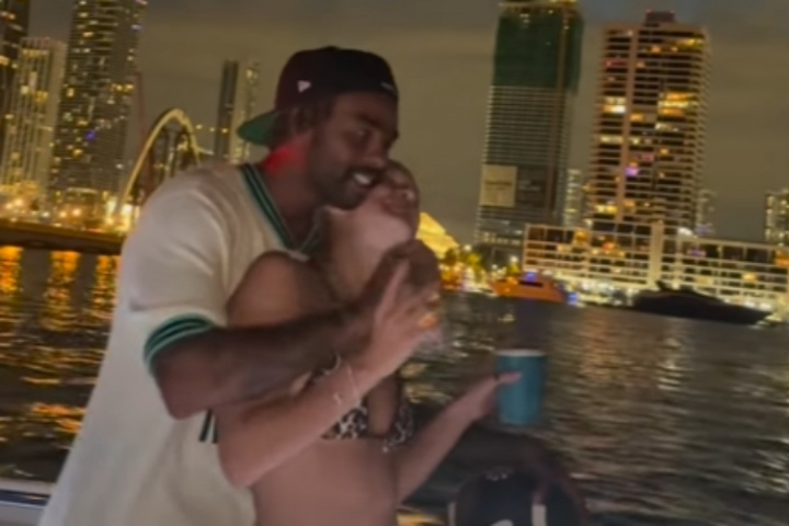 無懼出軌約P流言！拉塞爾和女友在游艇上親密共舞??