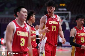 媒體人：我們的確分入亞洲杯最弱小組 殘陣依然保有陣容深度優(yōu)勢