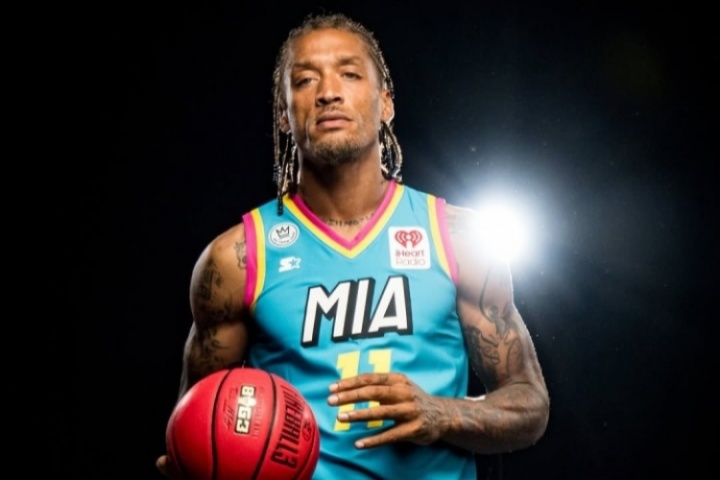 獻(xiàn)隔扣??36歲前榜眼比斯利Big3狂砍30分7板4助4斷 對(duì)手全隊(duì)33分