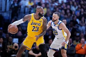 NBA高管：等詹姆斯明年成為自由球員 騎士獨(dú)行俠勇士肯定會(huì)追求他