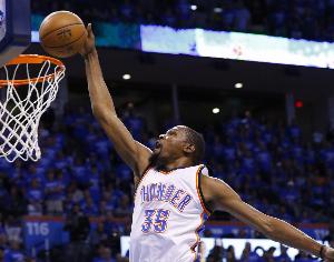 球迷：你認為雷霆該退役你的球衣？KD：你并不希望我回答這個問題