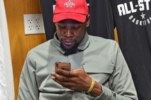懟球迷你能得到什么？KD：只有被攻擊/嘲諷 但我得提供這項服務