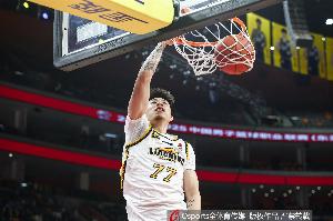 媒體人：廣東想用徐昕交易得到遼寧男籃張鎮(zhèn)麟 真不是愚人節(jié)新聞