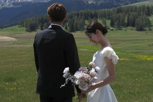 戀情公開(kāi)！日本國(guó)腳佐野海舟與模特結(jié)婚，此前球員曾深陷性侵丑聞