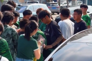 博主：國(guó)安表現(xiàn)重回正軌，今日訓(xùn)練張稀哲、張玉寧等球員受熱捧