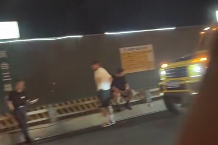 倒霉??網傳韋世豪賽后駕駛機動車遭追尾或擦掛，在等待交警處理