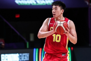 王俊杰無任何職業(yè)履歷就進入國家隊 歷史第五人&比肩郭艾倫周琦