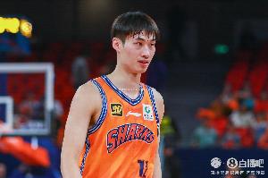 媒體人：戴昊將在未來兩個賽季被上海男籃租借至寧波隊(duì)