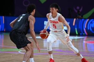 媒體人：三寧留在CBA進步不大 他有能力立足NBA發(fā)展聯(lián)盟&澳洲NBL
