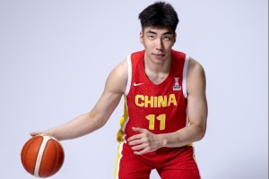 媒體人：余嘉豪亞洲杯暴露的短板是籃下終結(jié)、防守護(hù)筐、籃板保護(hù)