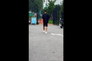 博主：國(guó)安下午開始備戰(zhàn)與三鎮(zhèn)的比賽，吳少聰、李磊現(xiàn)身訓(xùn)練場(chǎng)