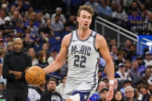 ??生日戰(zhàn)砍22+8！NBA官方祝小瓦格納24歲生日快樂(lè)！