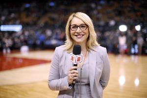 TA：ESPN將首席解說團(tuán)成員多瑞絲-伯克降職 目前雙方正商討續(xù)約